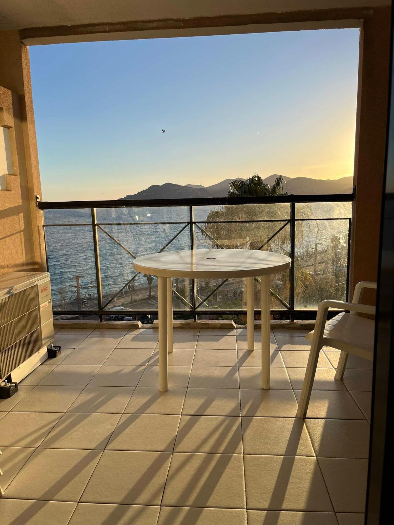 Cannes Apartment With Sea View, Aircondition And Parking Bagian luar foto